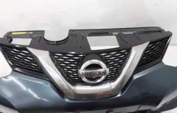 Рамка ПТФ правая для Nissan X-Trail 2014 года на фотографиях