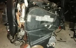 Двигатель без навесного для Renault Duster 2010 года на фотографиях