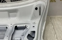 Замок багажника для Volkswagen Polo 2016 года на фотографиях