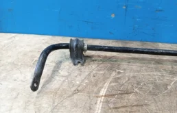 Стабилизатор поперечной устойчивости задний для Nissan Teana 2020 года на фотографиях