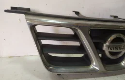 Решетка радиатора для Nissan X-Trail 2001 года на фотографиях