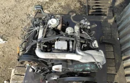 Двигатель для Audi A6 2000 года на фотографиях