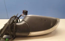 Стекла и зеркала для Volkswagen Passat 2006 года на фотографиях