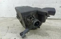 Корпус воздушного фильтра для Ford Focus 2019 года на фотографиях