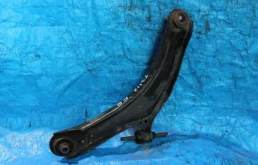 Рычаг передний правый нижний для Nissan X-Trail на фотографиях