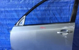Дверь передняя левая для Subaru Forester 2008 года на фотографиях