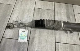 Рулевая рейка для Audi A4 2005 года на фотографиях