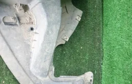 Подкрылок передний правый для Skoda Octavia 2017 года на фотографиях