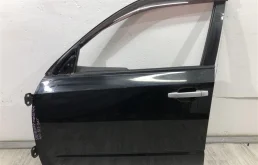 Дверь передняя левая для Subaru Forester 2008 года на фотографиях