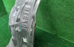 Подкрылок передний правый для BMW 3er 2014 года на фотографиях