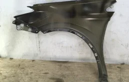 Кронштейн переднего бампера правый для Toyota RAV4 2013 года на фотографиях