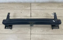 Усилитель переднего бампера для Volkswagen Tiguan 2008 года на фотографиях