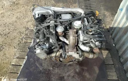 Двигатель для Audi A6 2000 года на фотографиях