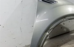 Крыло правое для Ford Kuga 2008 года на фотографиях