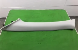 Накладка лобового стекла левая для Subaru Forester 2014 года на фотографиях