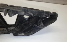 Кронштейн крыла передний левый для Volkswagen Polo 2018 года на фотографиях