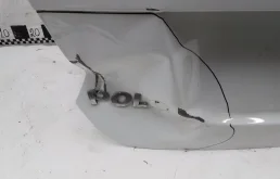 Дверь багажника для Volkswagen Polo 2011 года на фотографиях