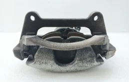 Суппорт передний правый для Skoda Octavia 2013 года на фотографиях