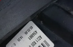 Фонарь внутренний правый для Mercedes-Benz S class 2008 года на фотографиях