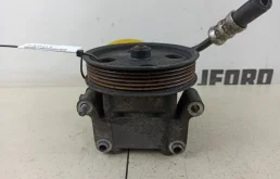 Насос ГУР для Ford Focus 2010 года на фотографиях