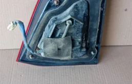 Фонарь внутренний левый для Toyota Land Cruiser 2008 года на фотографиях