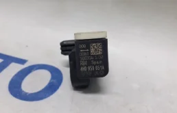 Датчик подушки безопасности для Audi A6 2010 года на фотографиях